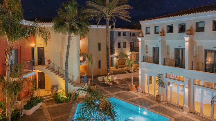 Grecotel Plaza Beach House